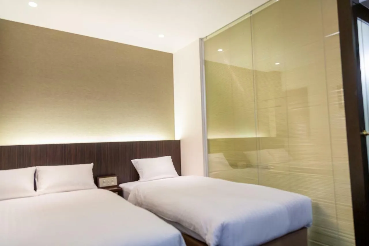 Floral Hotel - Nihonbashi Osaca