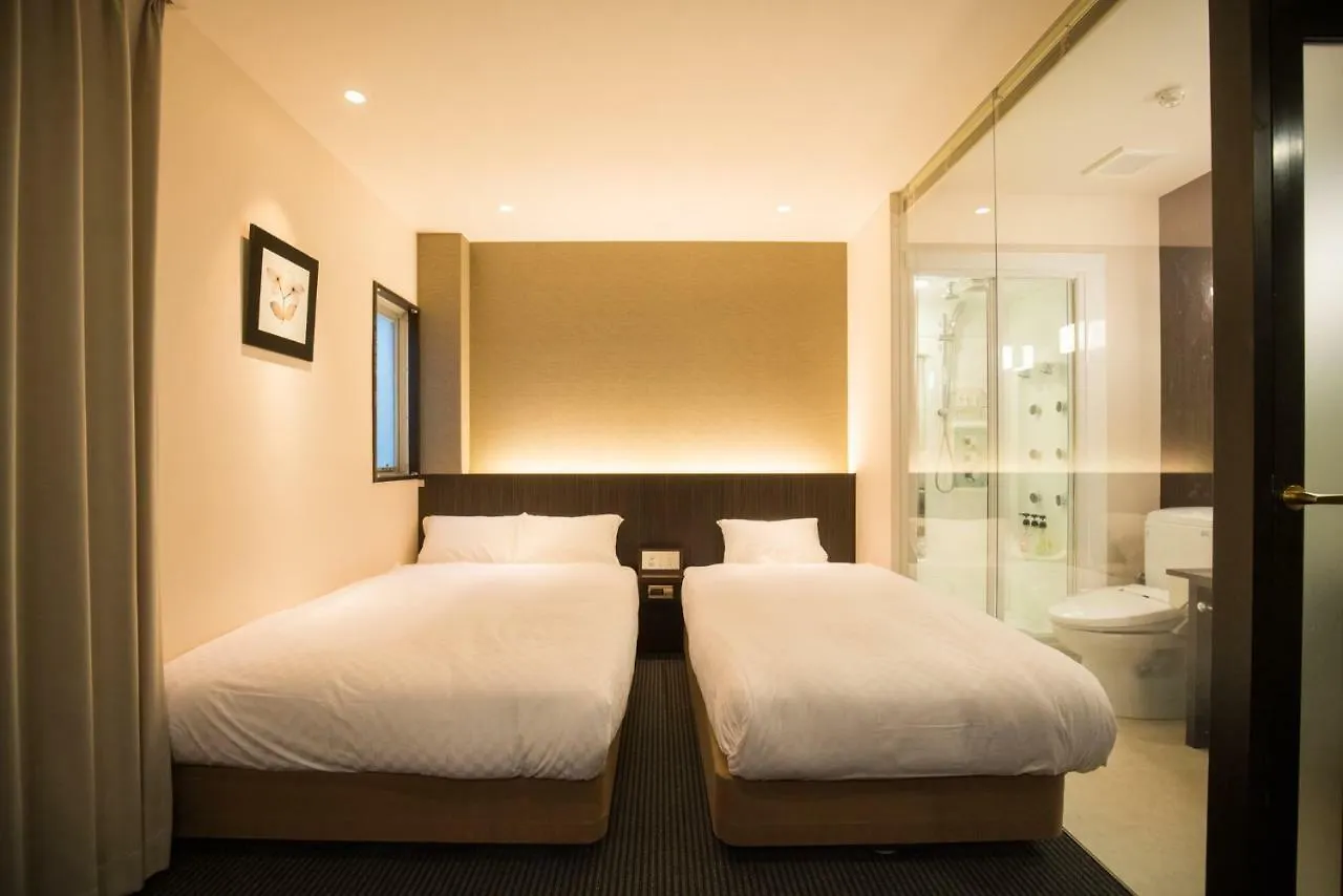 Floral Hotel - Nihonbashi Osaka 4*,  Japan